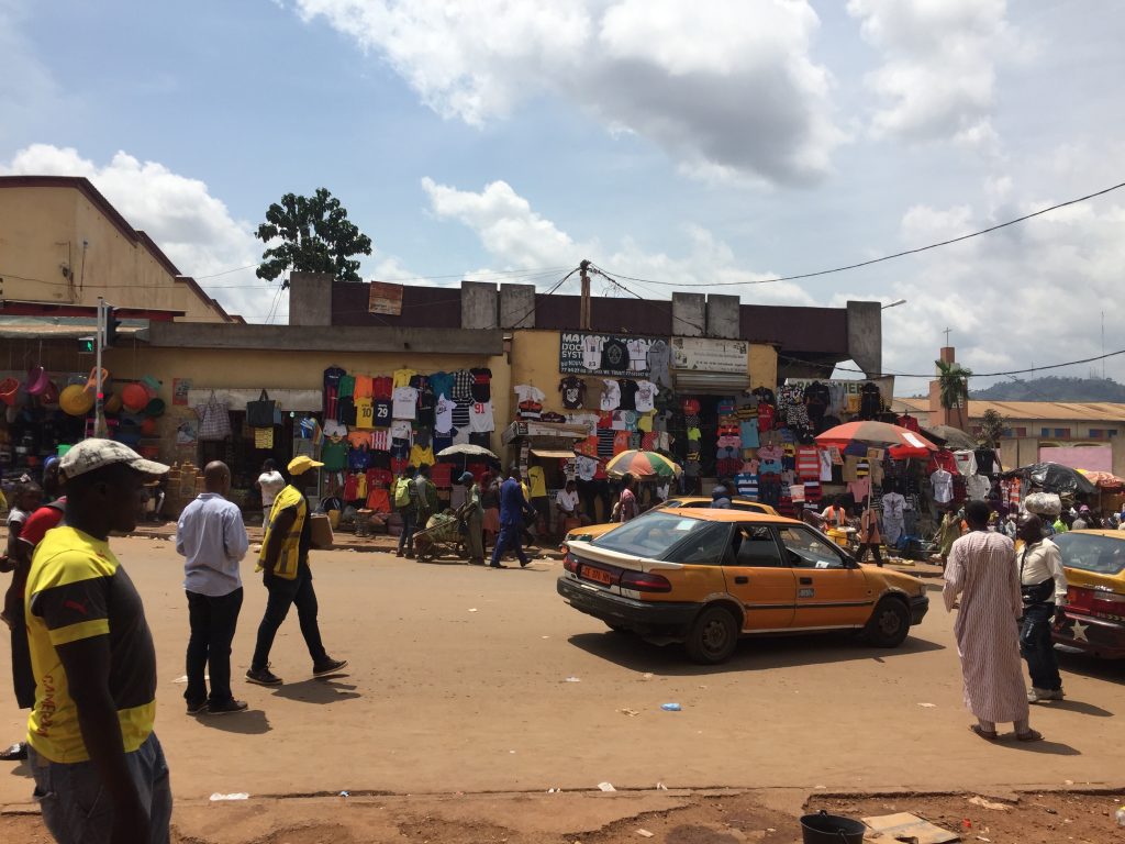 commerce place de marché Yaoundé